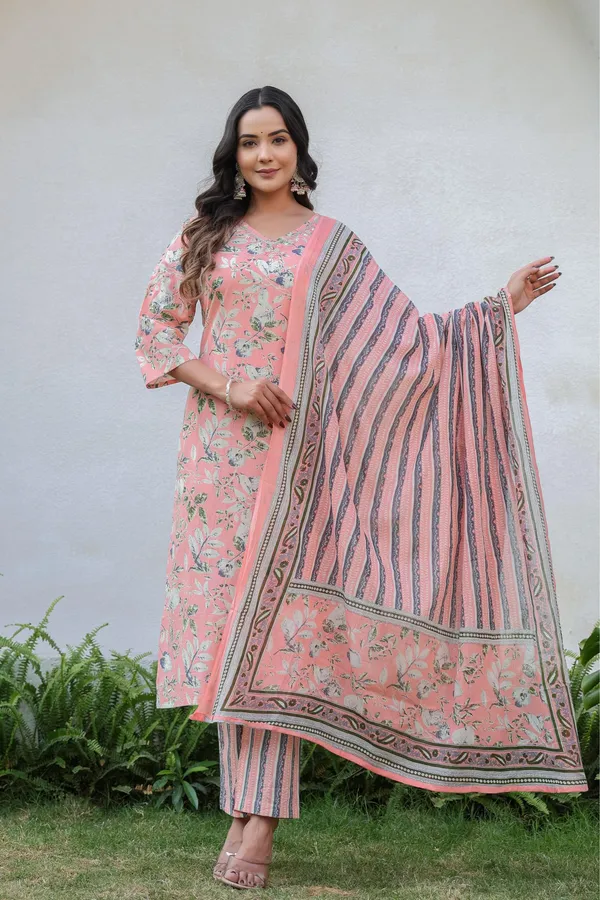 Peach_Floral_Printed_Cotton_Suit_Set_With_Dupatta_For_Women_&_Girls