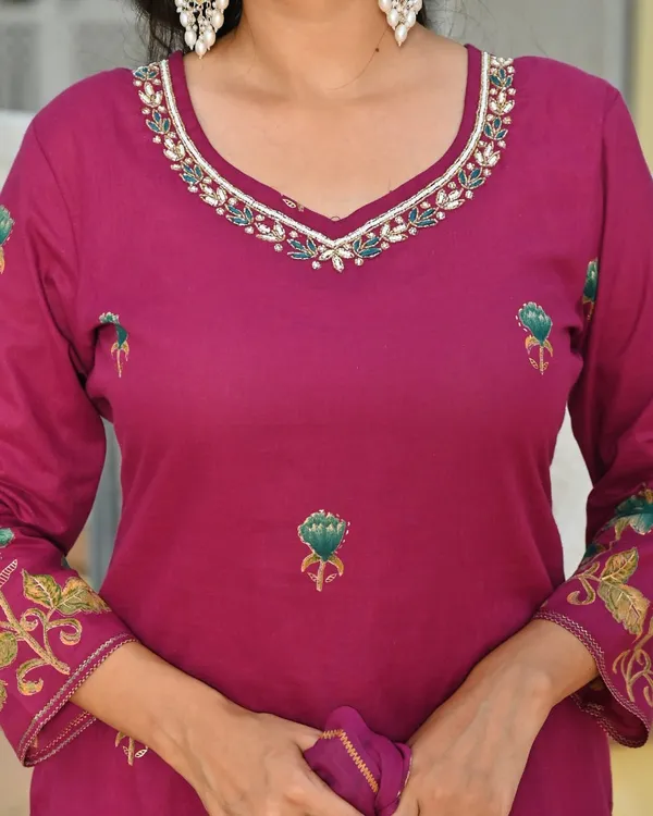 Magenta_Floral_Printed_Cotton_Suit_Set_With_Dupatta