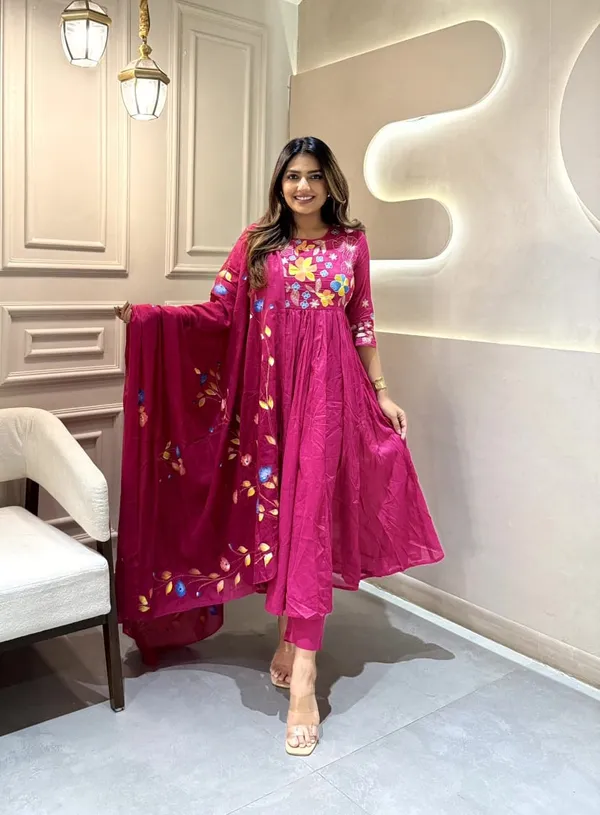 Magenta_Floral_Embroidered_Anarkali_Kurta_Set_with_Dupatta