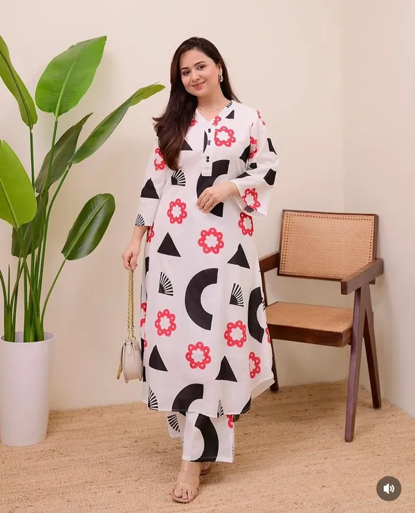 White_Geometric_Floral_Printed_Kurta_Set