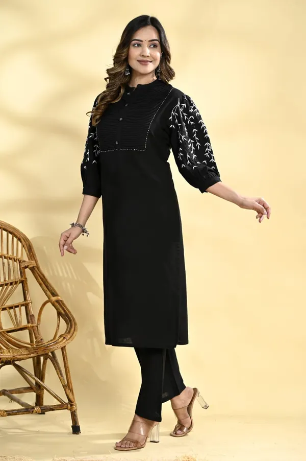 Classic_Black_Embroidered_Cotton_Kurta_Set