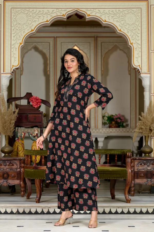 Black_Floral_Printed_Cotton_Kurta_Set