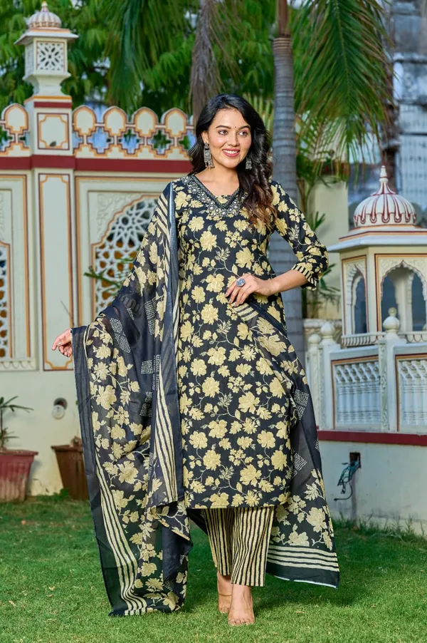 Elegant_Black_&_Gold_Floral_Printed_Cotton_Suit_Set