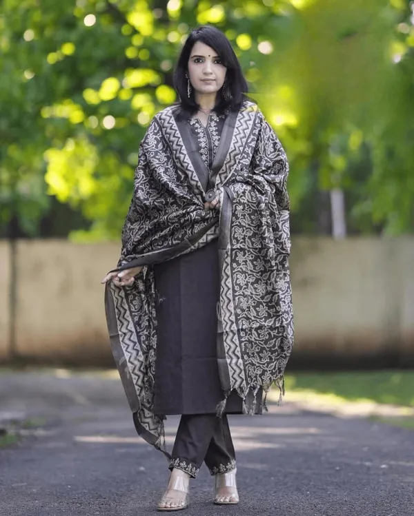 Dark_Grey_Embroidered_Cotton_Suit_Set