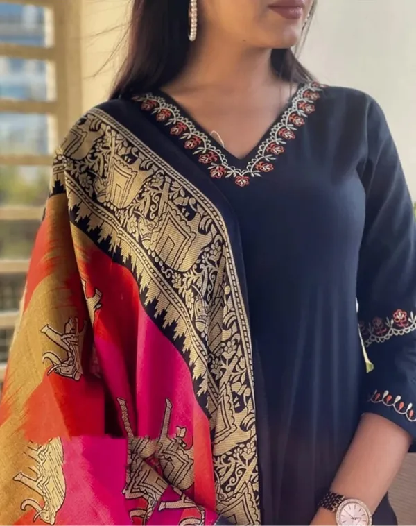Elegant_Black_Silk_Blend_Suit_Set_with_Banarasi_Dupatta