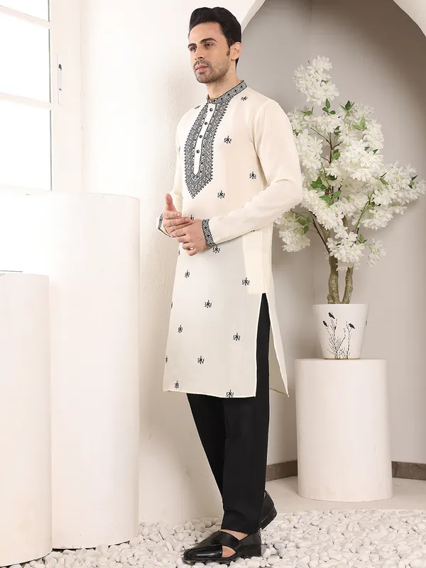 White_Straight_Viscose_Silk_Embroidered_Neckline_And_Motifs_Kurta_For_Men