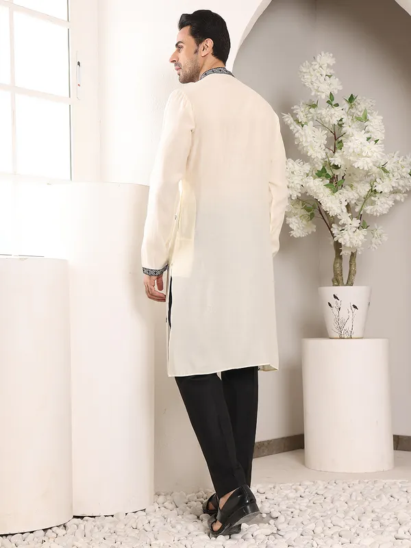 White_Straight_Viscose_Silk_Embroidered_Neckline_And_Motifs_Kurta_For_Men