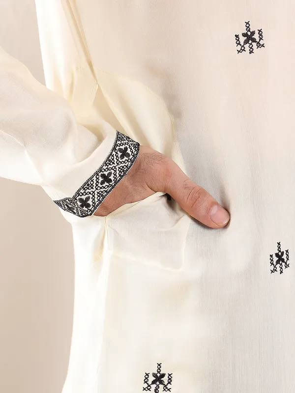 White_Straight_Viscose_Silk_Embroidered_Neckline_And_Motifs_Kurta_For_Men
