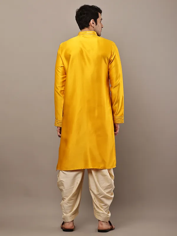 Yellow_Embroidered_Kurta_with_Contrast_Threadwork_&_Decorative_Motif_For_Men