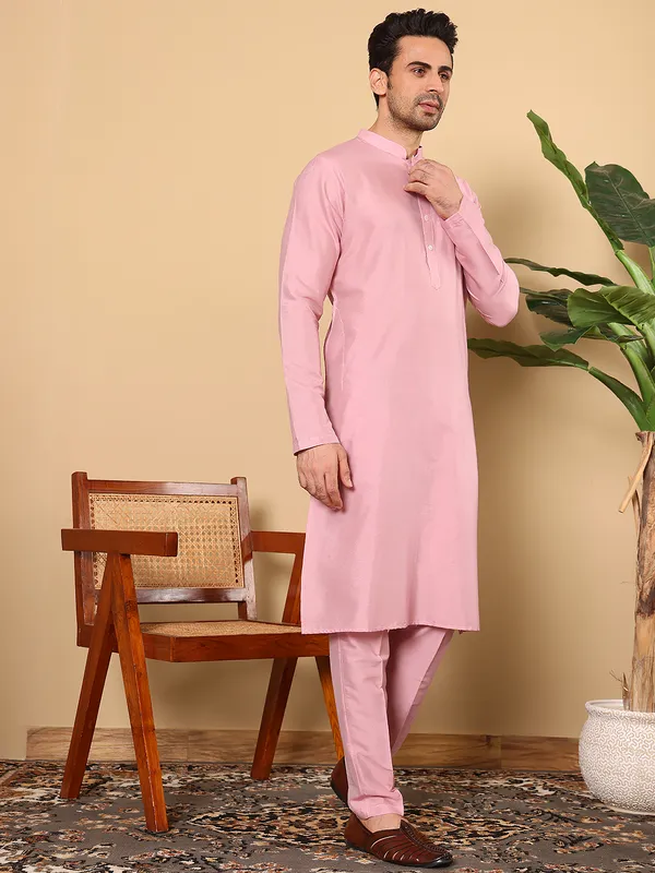 Pink_Straight_Viscose_Silk_Slub_Effect_Kurta_For_Men