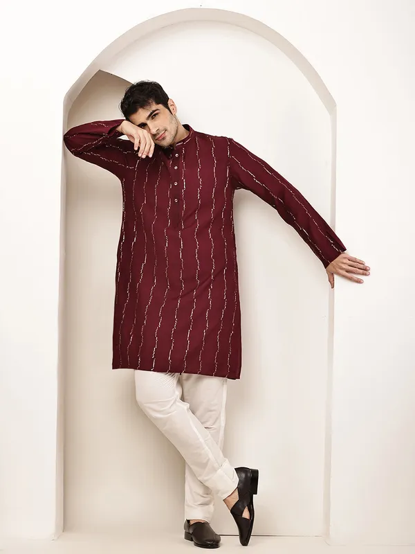 Maroon_Textured_Threadwork_Kurta_For_Men