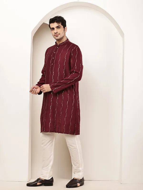 Maroon_Textured_Threadwork_Kurta_For_Men