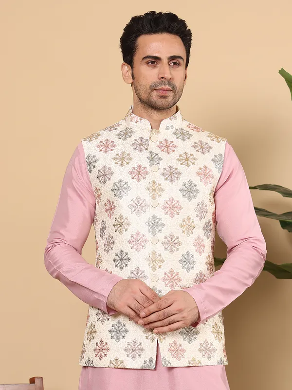 Men's_White_Embroidered_Nehru_Jacket