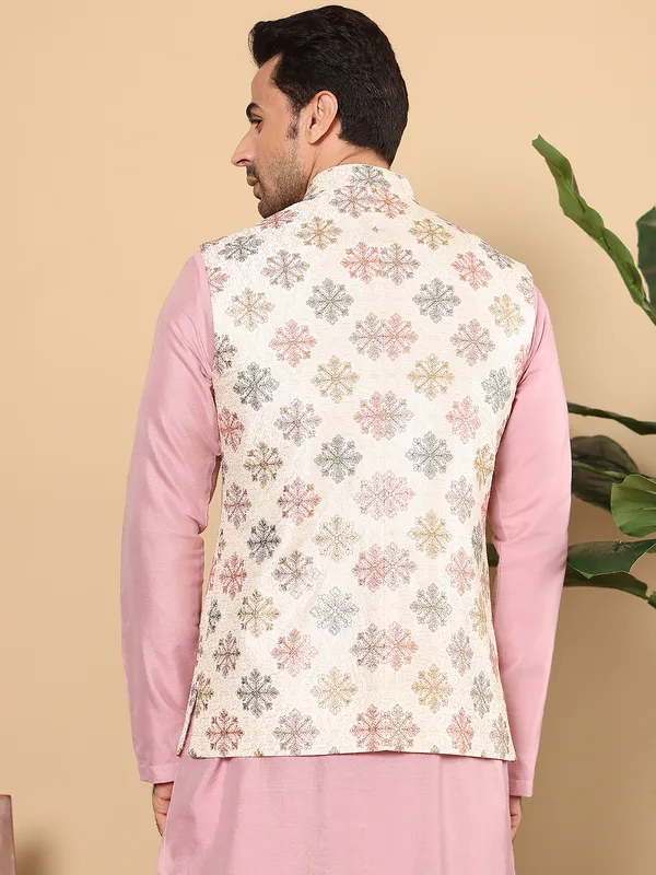 Men's_White_Embroidered_Nehru_Jacket