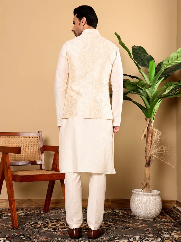 Men's_Cream_Embroidered_Nehru_Jacket