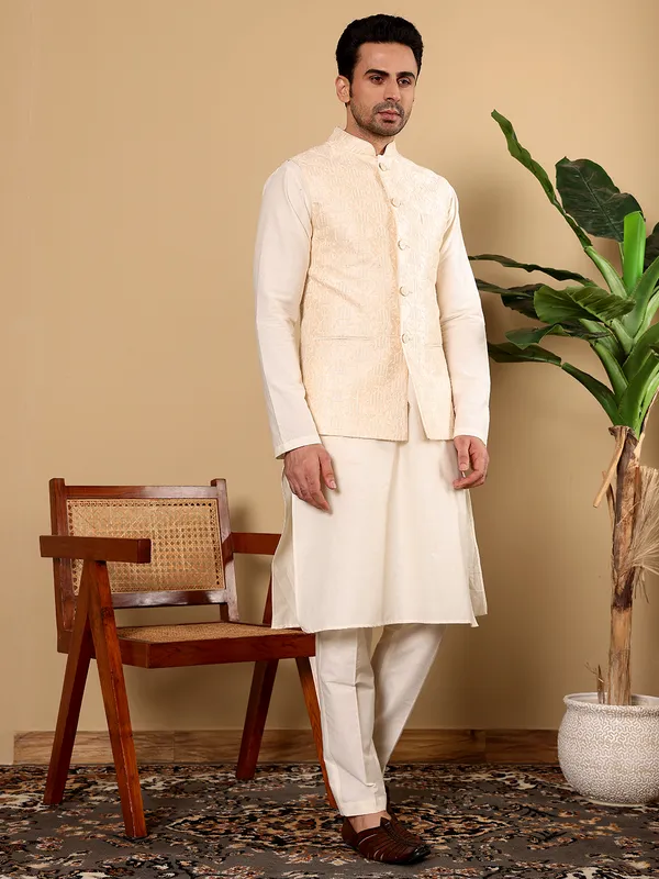 Men's_Cream_Embroidered_Nehru_Jacket