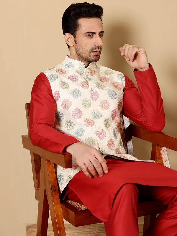 Men's_White_Embroidered_Nehru_Jacket