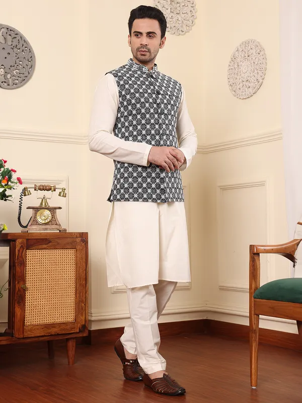 Men's_Multi_Embroidered_Nehru_Jacket