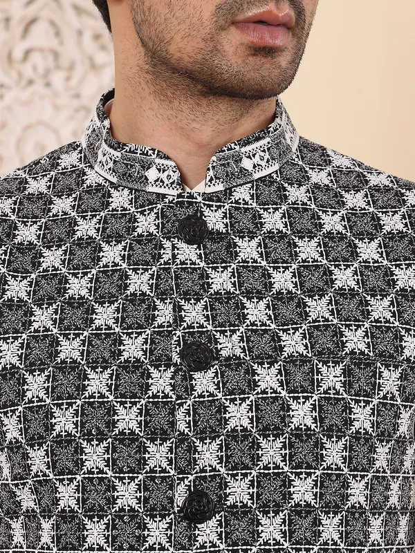 Men's_Multi_Embroidered_Nehru_Jacket