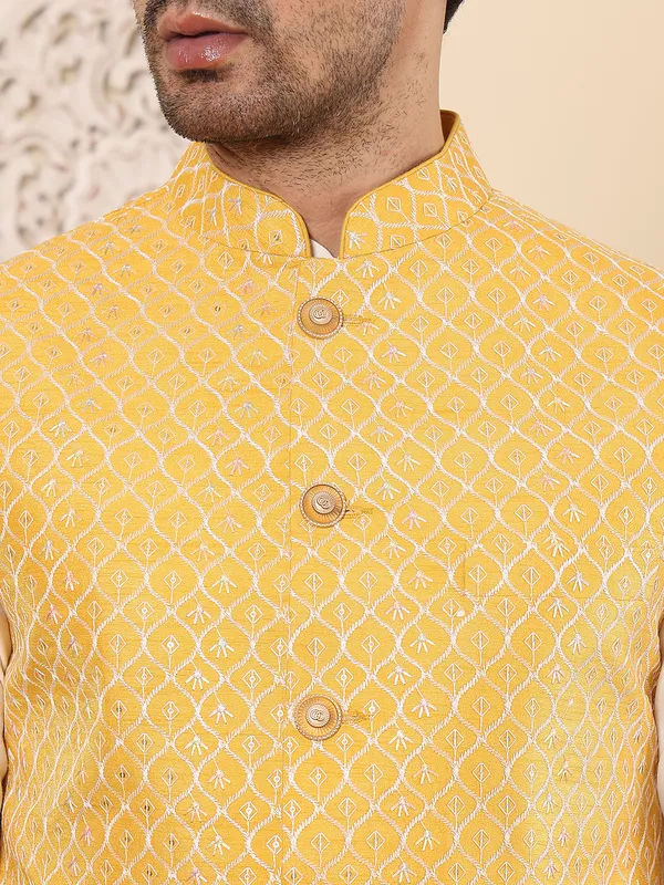 Men's_Yellow_Embroidered_Nehru_Jacket