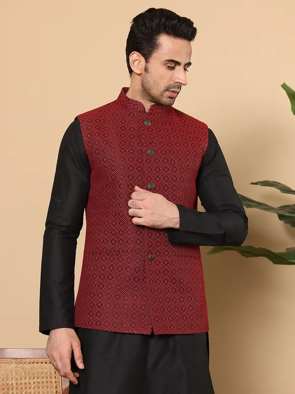 Men's_Red_Embroidered_Nehru_Jacket