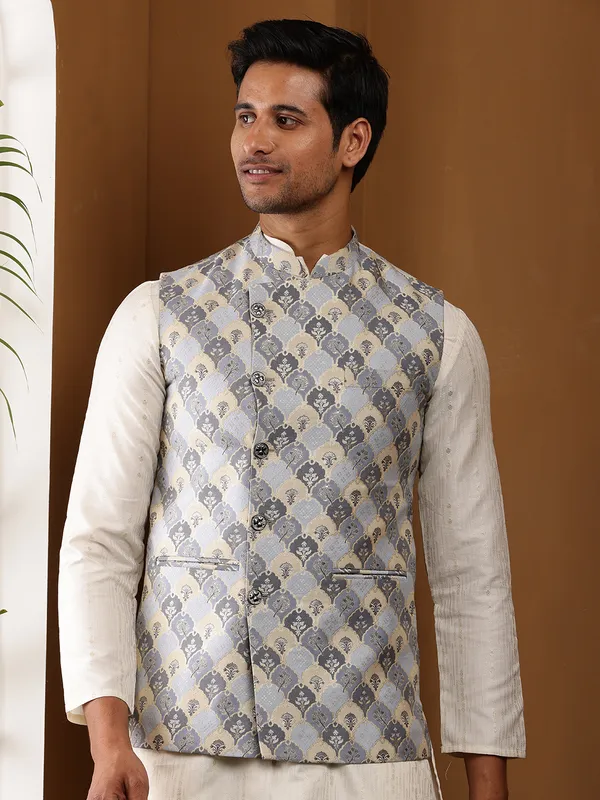 Men_Beige_&_Blue_Viscose_Blend_Embroidery_Nehru_Jacket