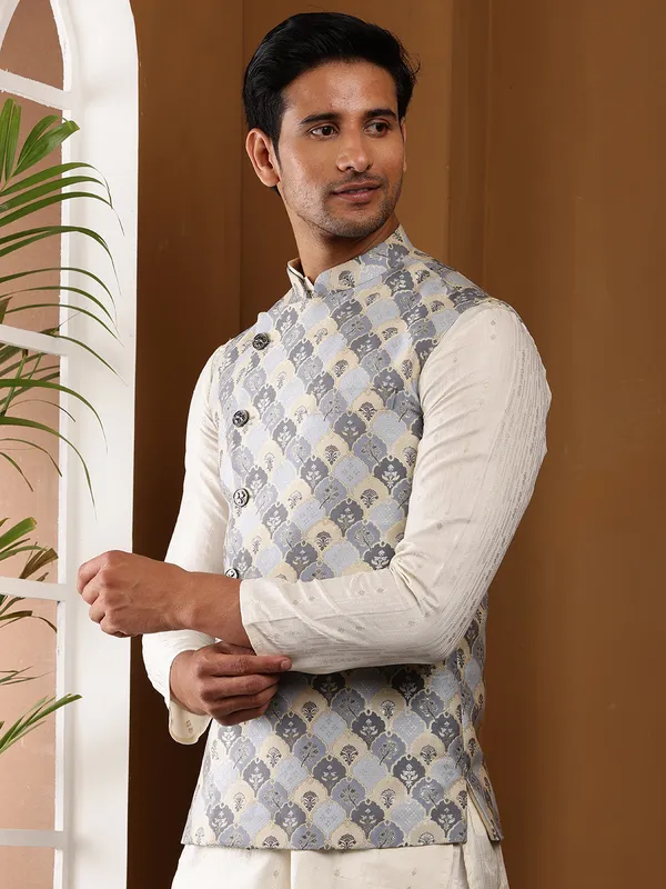 Men_Beige_&_Blue_Viscose_Blend_Embroidery_Nehru_Jacket