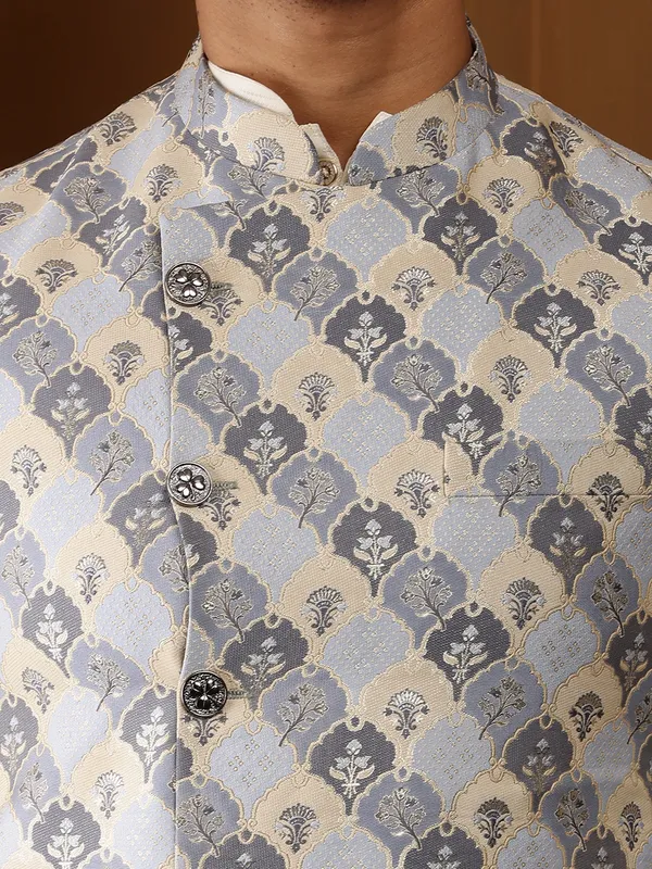 Men_Beige_&_Blue_Viscose_Blend_Embroidery_Nehru_Jacket