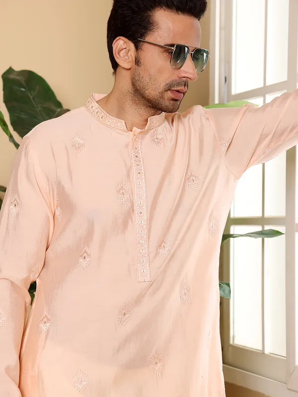 Cream_Straight_Viscose_Silk_Embroidered_Neckline_And_Motifs_Kurta_For_Men
