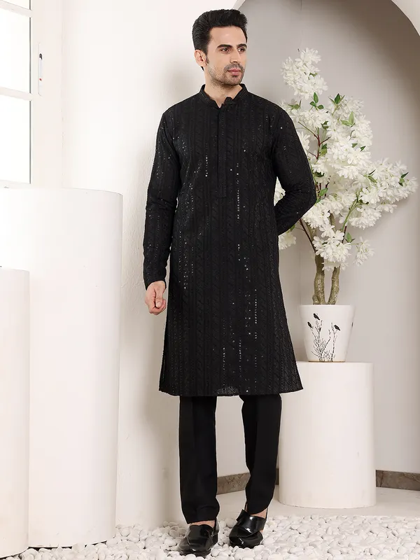 Black_Straight_Viscose_Silk_Embroidery_Kurta_For_Men