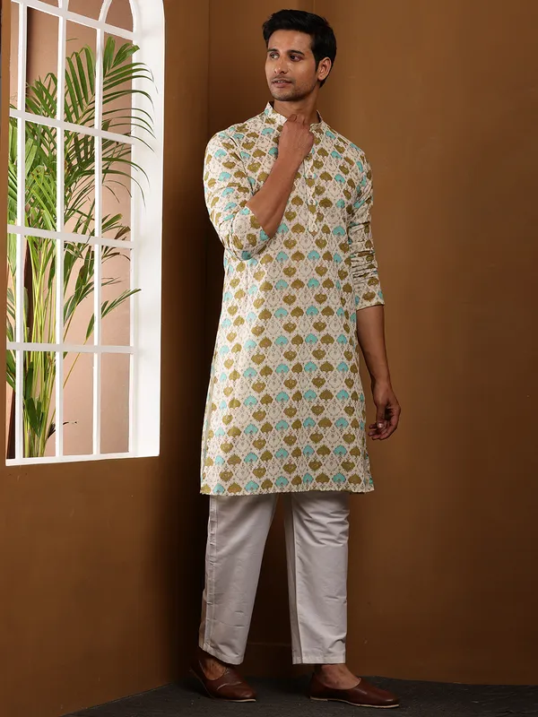 Off-White_Viscose_Blend_All-Over_Geometric_Print_Kurta_For_Men