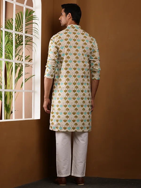 Off-White_Viscose_Blend_All-Over_Geometric_Print_Kurta_For_Men