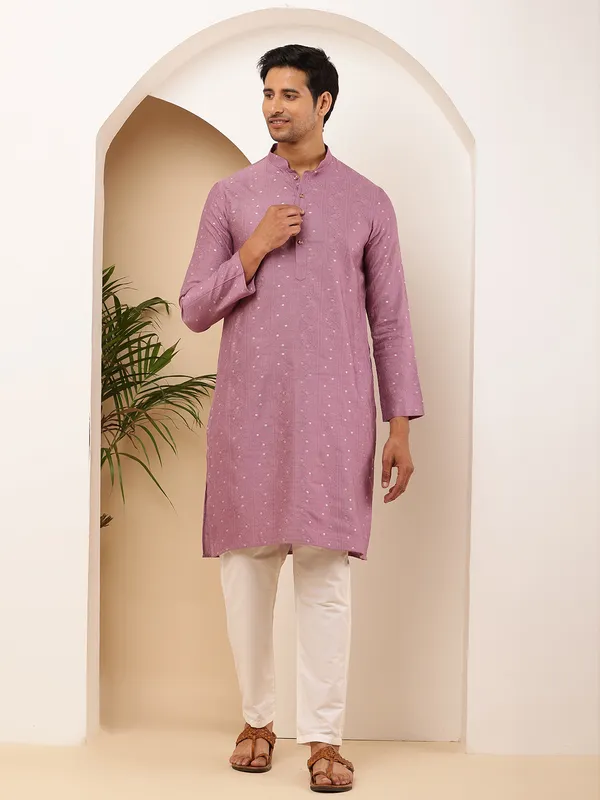 Mauve_Viscose_Blend_Side_Slits_And_Mandarin_Collar_Kurta_For_Men