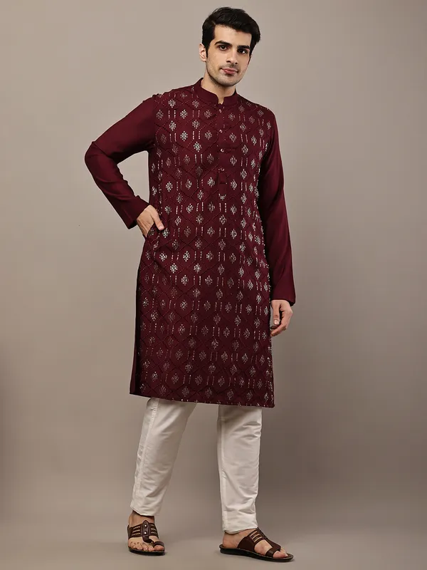 Men's_Straight_Maroon_Viscose_Silk_embroidery_Kurta
