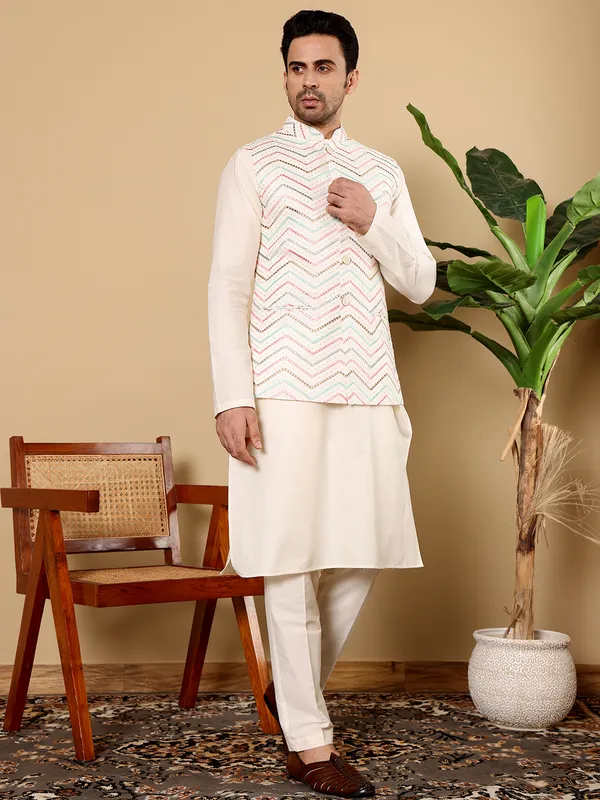 Men's_Ivory_Kurta_Pajama_&_White_Embroidered_Nehru_jacket_(Set_of_3)