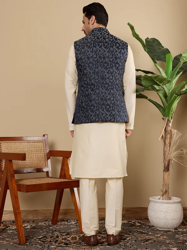 Men's_Cream_Kurta_Pajama_&_Blue_Embroidered_Nehru_jacket_(Set_of_3)