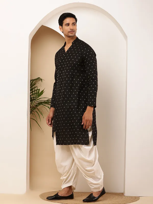 Men_Black_Weaving_Design_Straight_Cotton_Kurta_with_White_Dhoti_Pants_Set