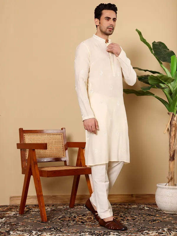 Men's_Cream_Straight_Viscose_Silk_Kurta_with_Embroidered_Neckline_and_Motifs,Cream_solid_trouser_style_churidar