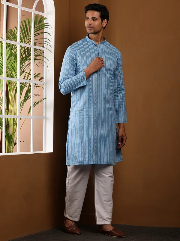 Blue_Printed_Long_Kurta_for_Men_with_White_Pyjama