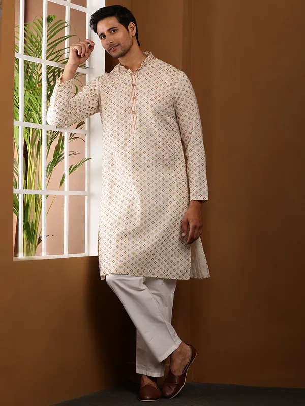 Beige_Viscose_Blend_Straight_Hem_And_Minimal_Print_Kurta_For_Men