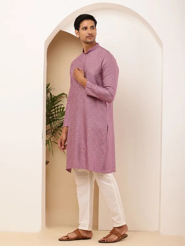 Mauve_Viscose_Blend_Side_Slits_And_Mandarin_Collar_Kurta_For_Men