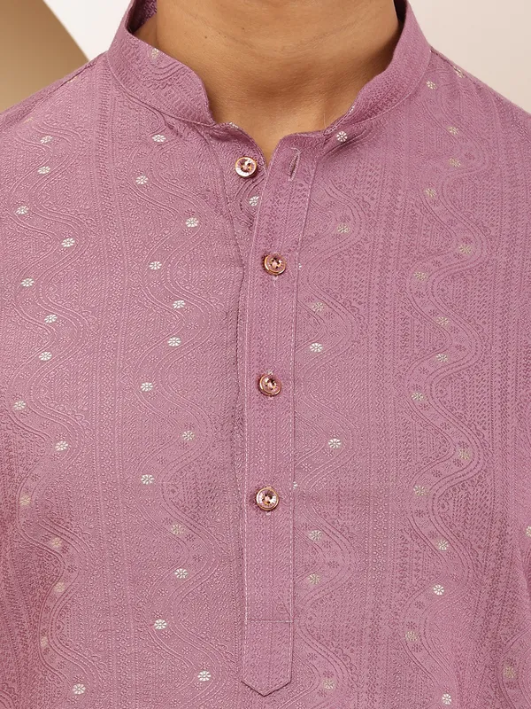 Mauve_Viscose_Blend_Side_Slits_And_Mandarin_Collar_Kurta_For_Men