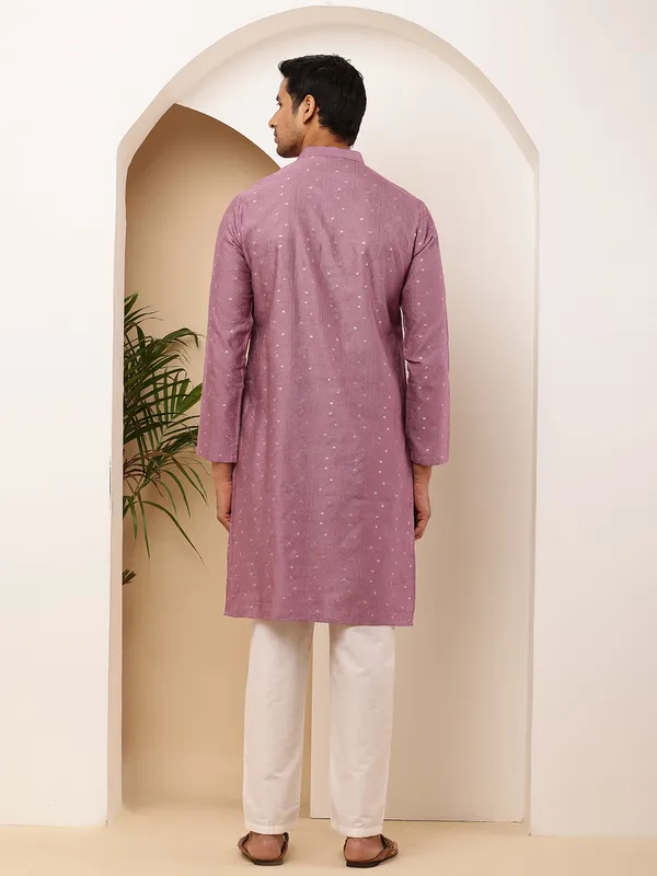 Mauve_Viscose_Blend_Side_Slits_And_Mandarin_Collar_Kurta_For_Men