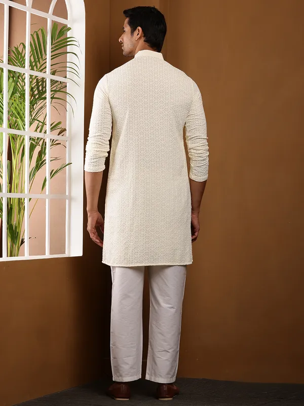 Off-White_Woven_Viscose_Blend_Straight_Hem_Kurta_For_Men