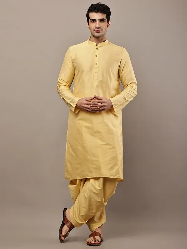 Yellow_Straight_Viscose_Silk_Kurta_For_Men