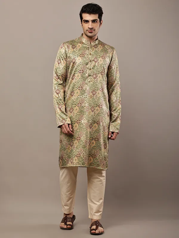 Olive_Green_Printed_Kurta_with_Cream_Pyjama_&_Traditional_Ethnic_Design_For_Men