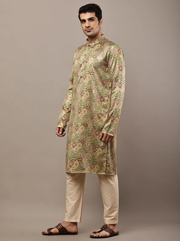 Olive_Green_Printed_Kurta_with_Cream_Pyjama_&_Traditional_Ethnic_Design_For_Men