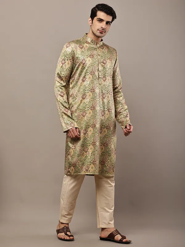 Olive_Green_Printed_Kurta_with_Cream_Pyjama_&_Traditional_Ethnic_Design_For_Men