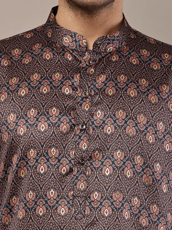Brown_Printed_Kurta_with_Cream_Pyjama_&_Traditional_Ethnic_Motifs_For_Men