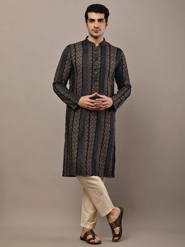 Navy_Blue_Textured_Threadwork_Kurta_with_Traditional_Off-White_Viscose_Pyjama_For_Men